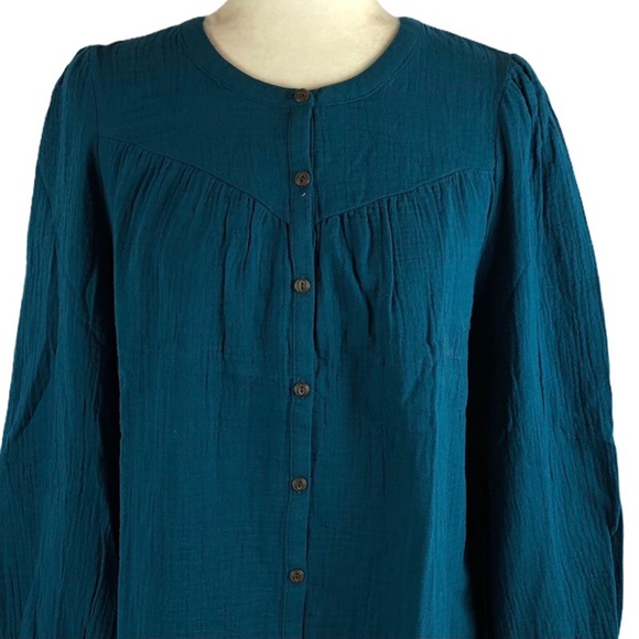 Universal Thread Teal Seersucker Prairie Top - Picture 2 of 8